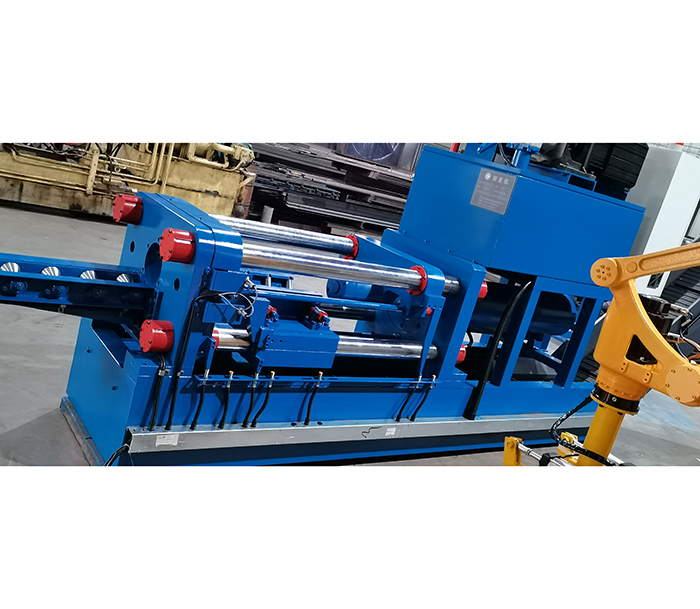 Aluminum rod automatic peeling machine with manipulator