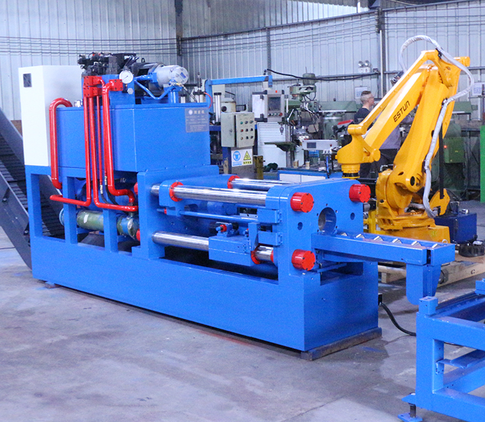 Aluminum rod automatic peeling machine with manipulator